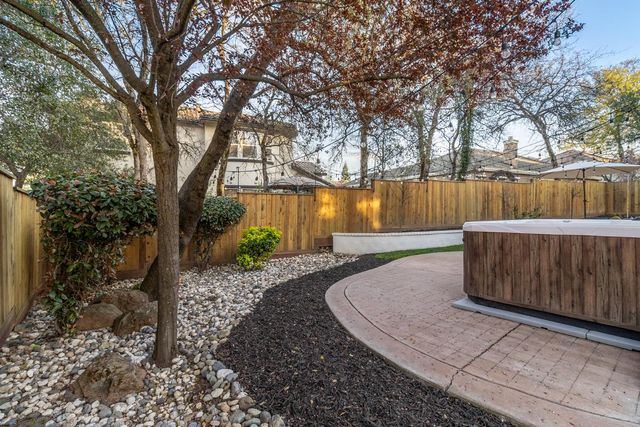 3835 Deer Ridge Ln, Auburn, CA 95602