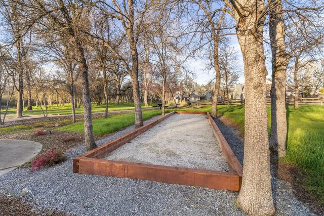 3835 Deer Ridge Ln, Auburn, CA 95602