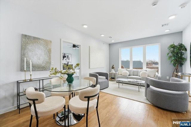 660 Bloomfield Avenue 402, Bloomfield, NJ 07003