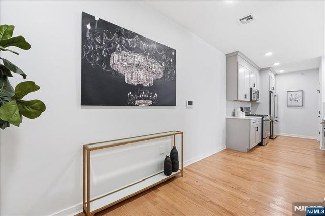 660 Bloomfield Avenue 402, Bloomfield, NJ 07003