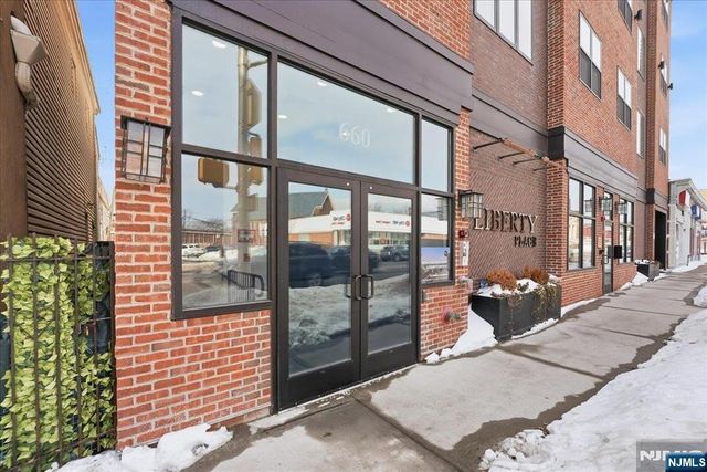 660 Bloomfield Avenue 402, Bloomfield, NJ 07003