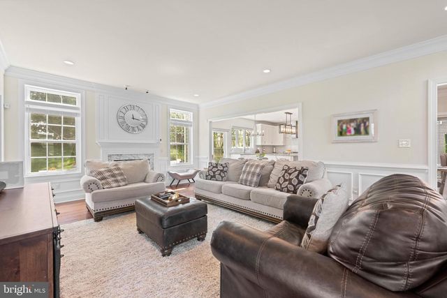 10 GIANA WAY, Glen Mills, PA 19342