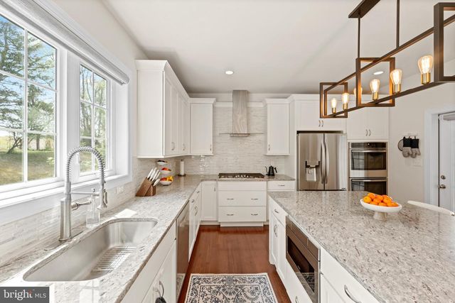 10 GIANA WAY, Glen Mills, PA 19342