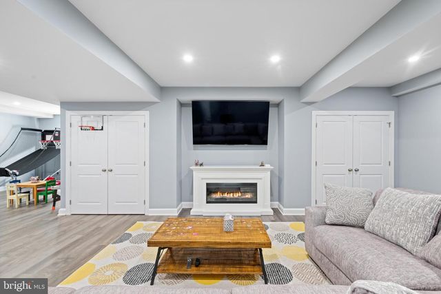 10 GIANA WAY, Glen Mills, PA 19342