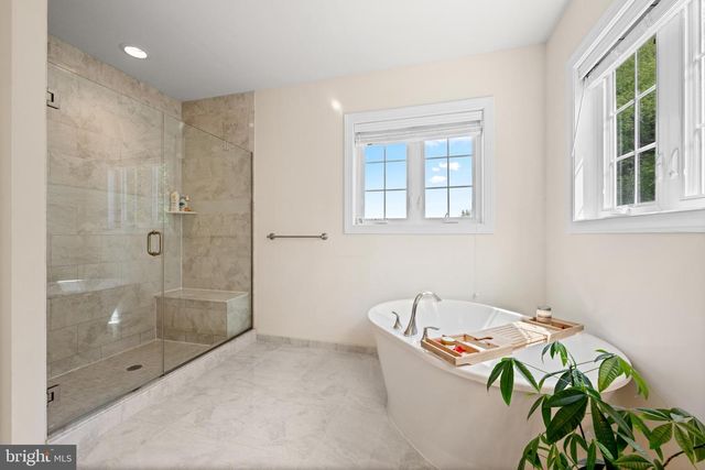 10 GIANA WAY, Glen Mills, PA 19342