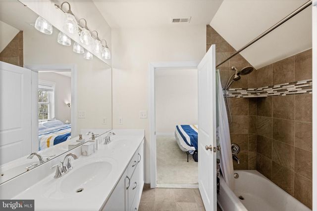 10 GIANA WAY, Glen Mills, PA 19342