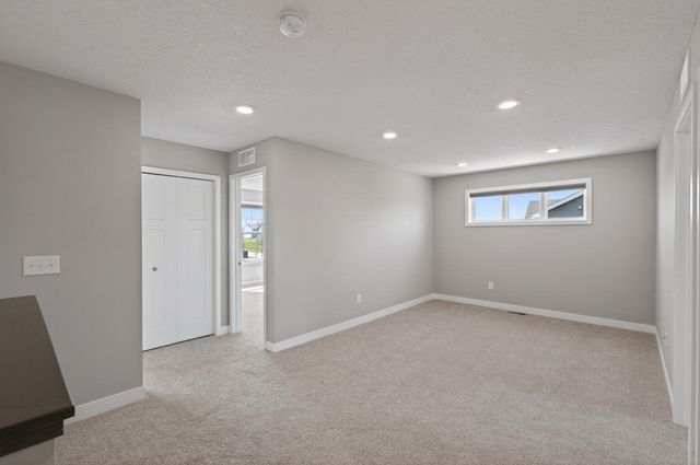 1083 152nd Avenue NW, Andover, MN 55304