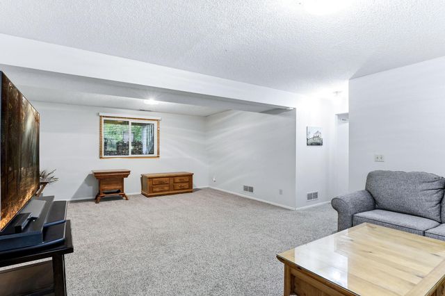 3635 Blue Jay Court, Eagan, MN 55123