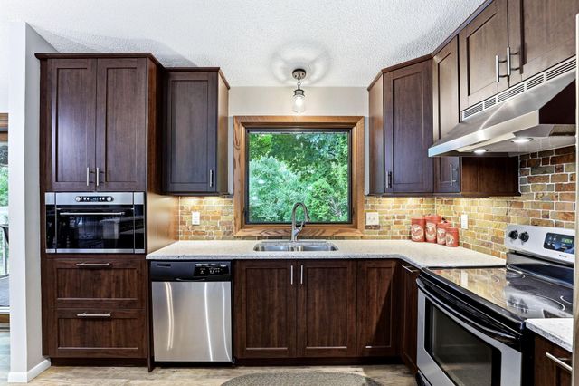 3635 Blue Jay Court, Eagan, MN 55123