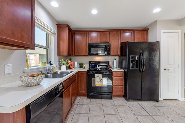 614 Shoreside Drive, Richmond, TX 77469
