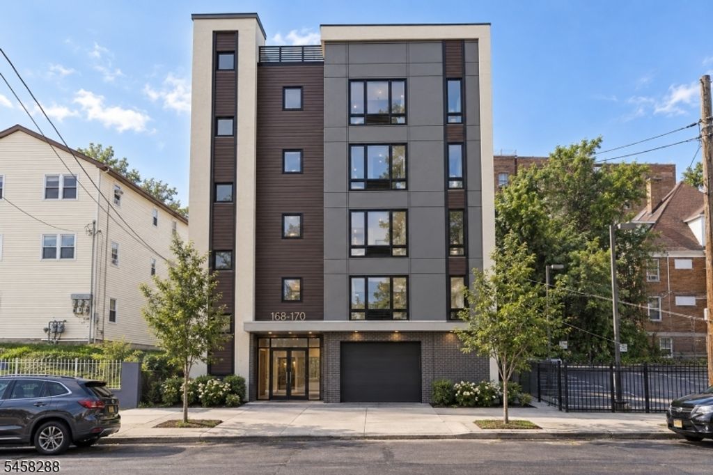 168 Carroll St, Paterson City, NJ 07501 — exterior