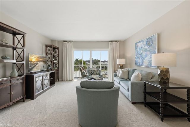 1977 Gulf Shore BLVD N 306, Naples, FL 34102