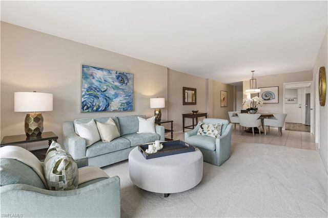 1977 Gulf Shore BLVD N 306, Naples, FL 34102