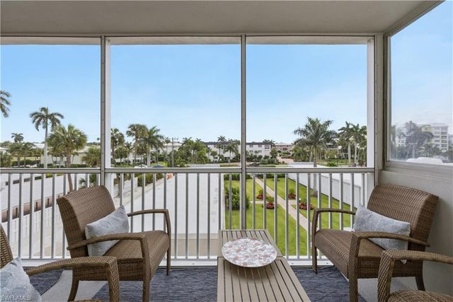 1977 Gulf Shore BLVD N 306, Naples, FL 34102