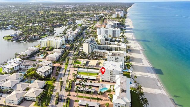 1977 Gulf Shore BLVD N 306, Naples, FL 34102