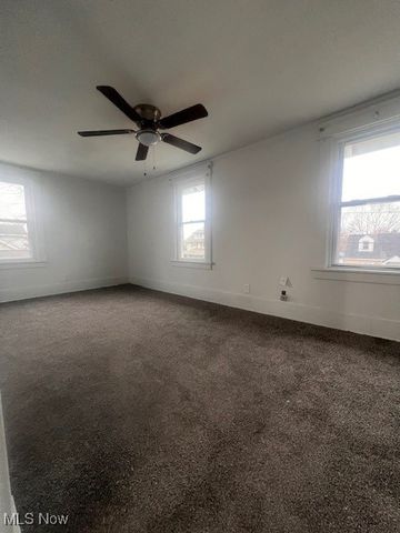 1796 Bonnie Brae NE, Warren, OH 44483