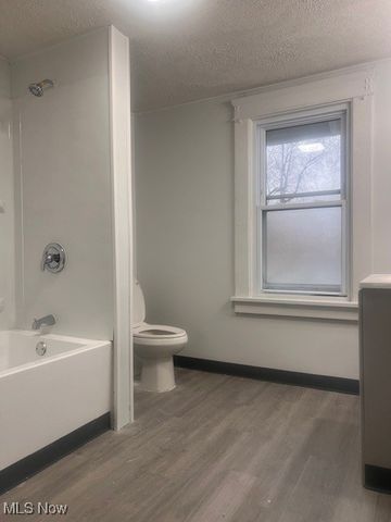 1796 Bonnie Brae NE, Warren, OH 44483