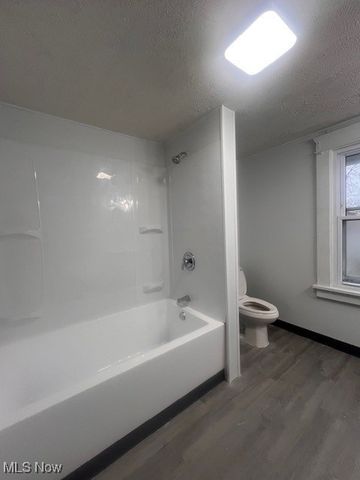 1796 Bonnie Brae NE, Warren, OH 44483