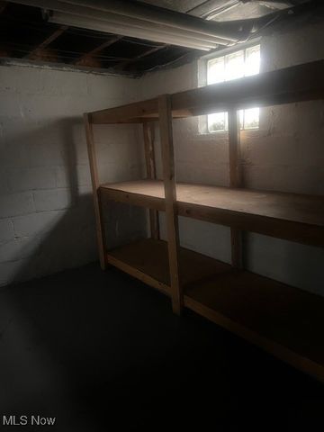 1796 Bonnie Brae NE, Warren, OH 44483