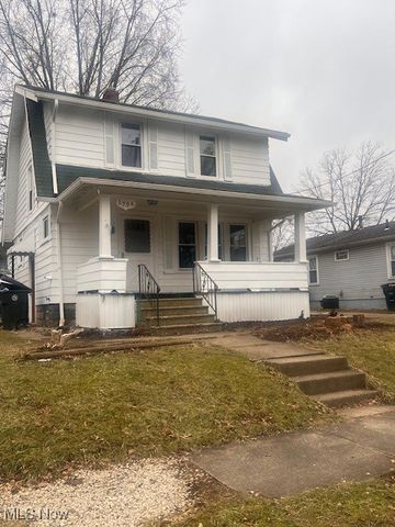 1796 Bonnie Brae NE, Warren, OH 44483