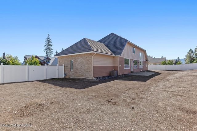 755 N COLES LOOP, Post Falls, ID 83854