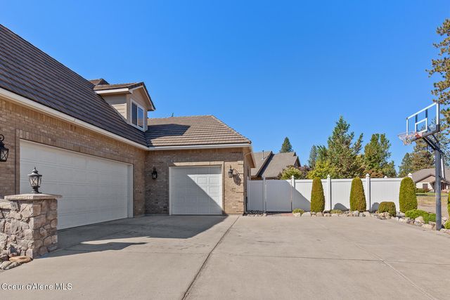 755 N COLES LOOP, Post Falls, ID 83854