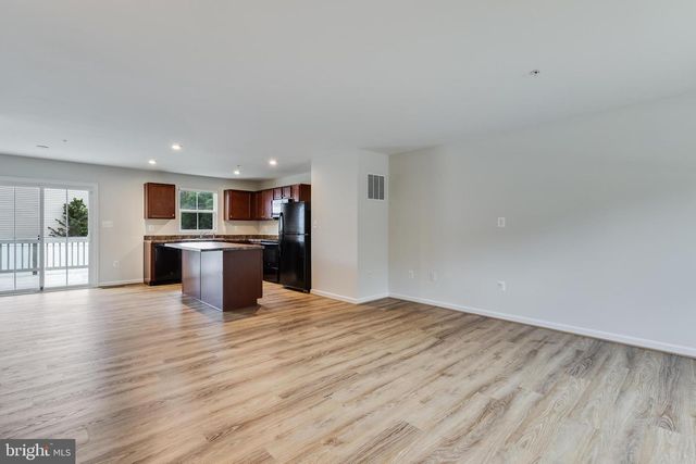39 WILLOW WOODS DR, La Plata, MD 20646