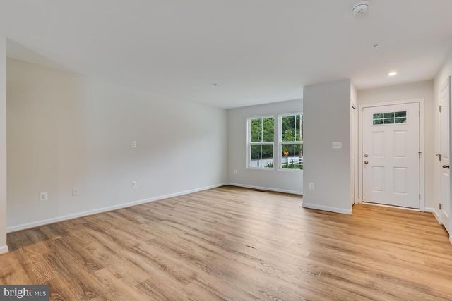 39 WILLOW WOODS DR, La Plata, MD 20646