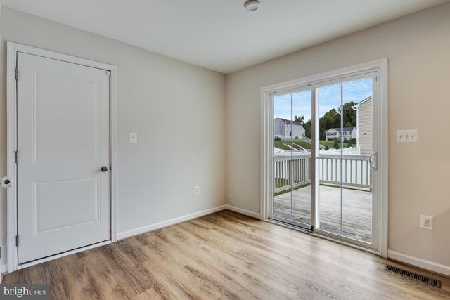 39 WILLOW WOODS DR, La Plata, MD 20646