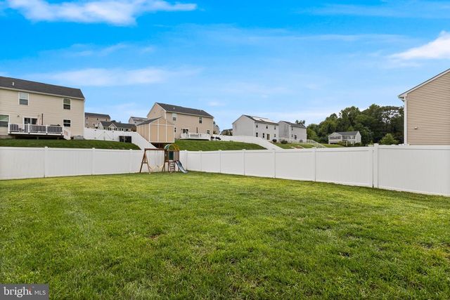 39 WILLOW WOODS DR, La Plata, MD 20646