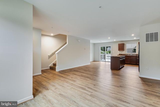 39 WILLOW WOODS DR, La Plata, MD 20646