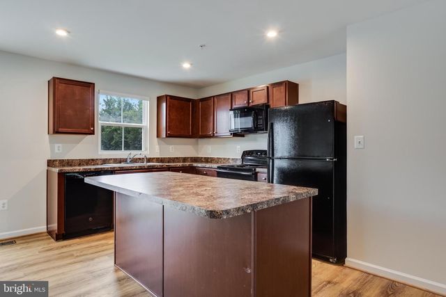 39 WILLOW WOODS DR, La Plata, MD 20646