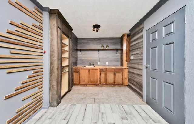 5622 W Montgomery Road, Houston, TX 77091