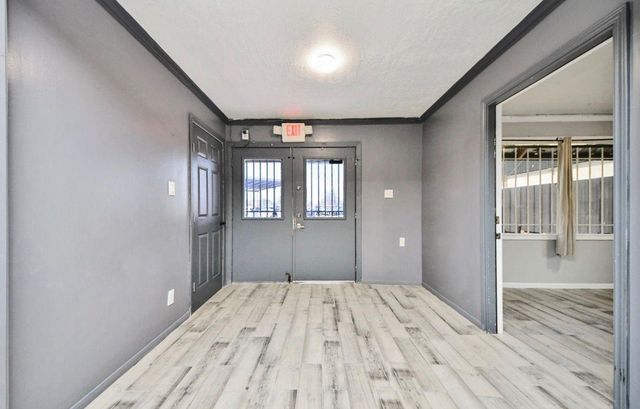 5622 W Montgomery Road, Houston, TX 77091