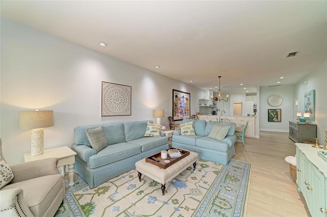 5721 COTTONWOOD STREET ., Bradenton, FL 34203