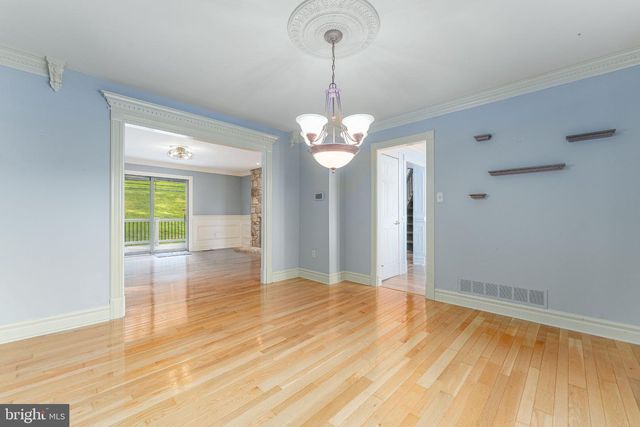 125 DOWLIN FORGE RD, Downingtown, PA 19335