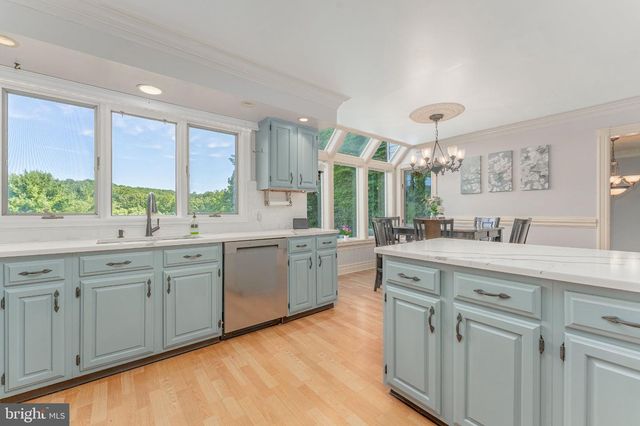 125 DOWLIN FORGE RD, Downingtown, PA 19335