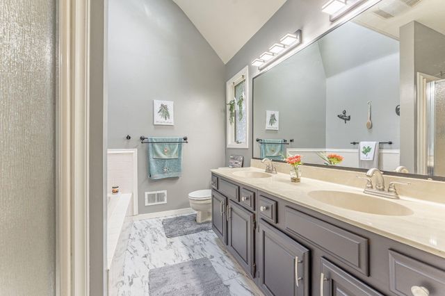 125 DOWLIN FORGE RD, Downingtown, PA 19335