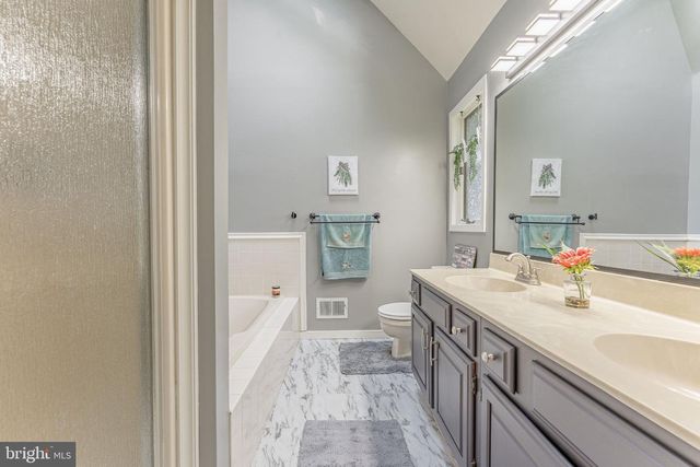 125 DOWLIN FORGE RD, Downingtown, PA 19335