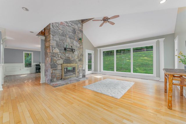 125 DOWLIN FORGE RD, Downingtown, PA 19335