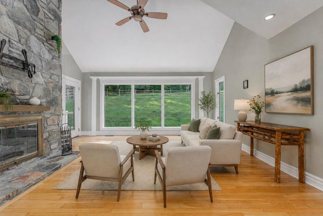 125 DOWLIN FORGE RD, Downingtown, PA 19335