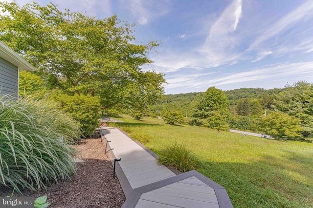 125 DOWLIN FORGE RD, Downingtown, PA 19335