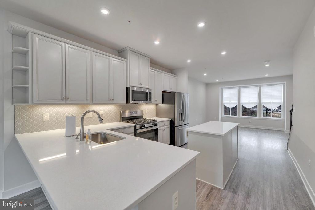 225 GARRETT A MORGAN BLVD, Hyattsville, MD 20785