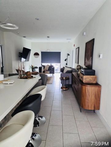 8167 NW 41st Street E-208, Doral, FL 33166