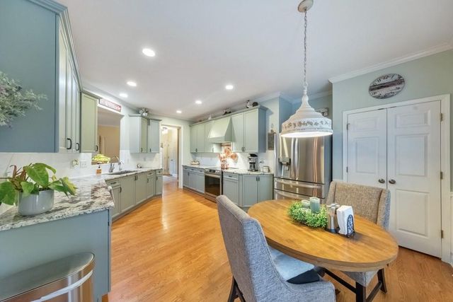 205 Sweetbriar Lane, Canton, GA 30115