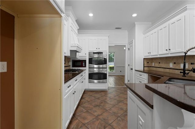 30 W Macedonia Church Road, Oxford, GA 30054