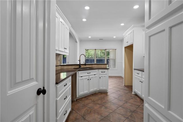 30 W Macedonia Church Road, Oxford, GA 30054