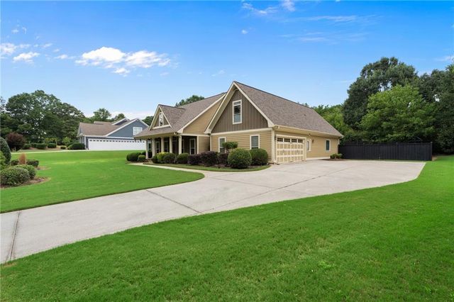 30 W Macedonia Church Road, Oxford, GA 30054