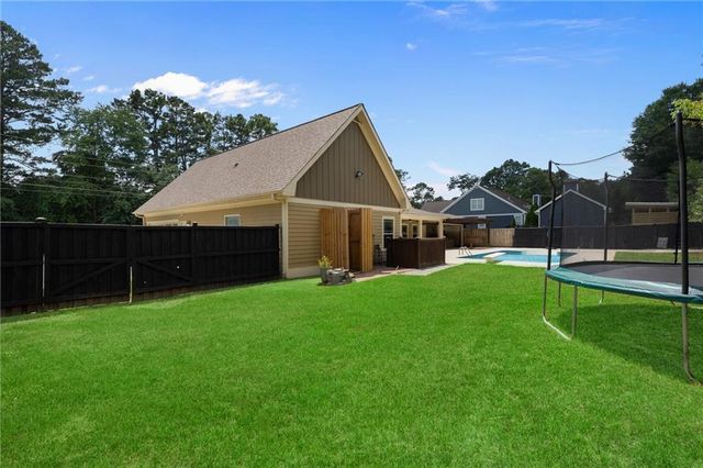 30 W Macedonia Church Road, Oxford, GA 30054