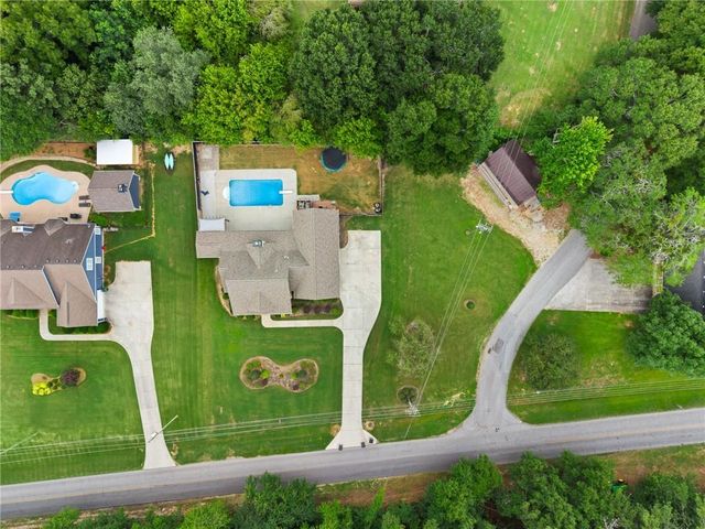 30 W Macedonia Church Road, Oxford, GA 30054